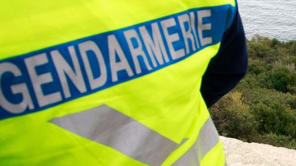 Un gendarme technicien en identification criminelle, le 23 janvier 2012, en Corse. (Photo d'illustration) (PASCAL POCHARD CASABIANCA / AFP)