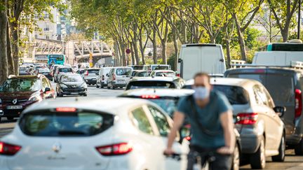 Le bruit routier représente 52% des coûts calculés par l'ADEME. (GABRIELLE CEZARD / HANS LUCAS)