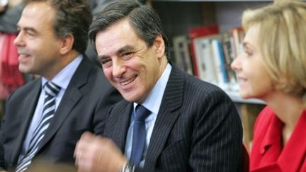 François Fillon dans un lycée de Reims, avec Luc Chatel et Valérie Pécresse (AFP / François Nascimbeni)