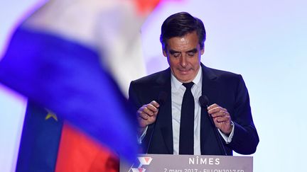 François Fillon lors de son meeting à Nîmes (Gard), le 2 mars 2017.&nbsp; (PASCAL GUYOT / AFP)