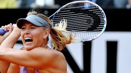 Maria Sharapova a maîtrisé son entrée en lice à Roland Garros (TIZIANA FABI / AFP)