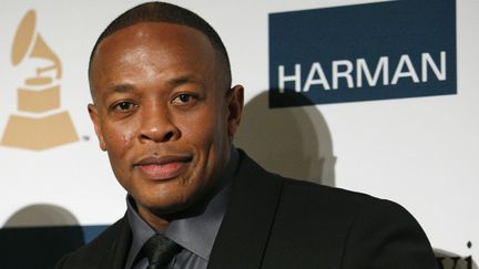 Dr. Dre, &agrave; Beverly Hills (Californie), le 11 f&eacute;vrier 2012.&nbsp; (JASON REDMOND / REUTERS)