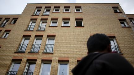 L'immeuble de Drancy (Seine-Saint-Denis) où a vécu Samy Amimour, l'un des terroristes du Bataclan, photographié le 16 novembre 2015. (ELIOT BLONDET / AFP)