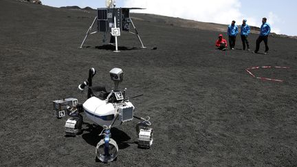 VIDEO. Italie : avant d'aller sur la Lune, un robot s'entraîne sur l'Etna