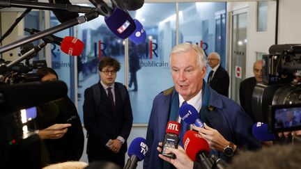 Michel Barnier au siège des Républicains, à Paris, le 19 octobre 2021.&nbsp; (LUDOVIC MARIN / AFP)