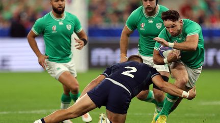 Hugo Keenan lors du match entre l'Irlande et l'Ecosse, le 7 octobre 2023 au Stade de France. (THOMAS SAMSON / AFP)