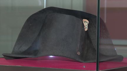 Le bicorne que portait Napoléon à Waterloo fait partie des collections des musées de Sens (France 3 Bourgogne Franche-Comté)