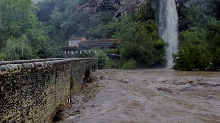 Orages, pluies, inondations, un épisode cévenol en septembre 2020, à Saint-Julien-de-la-Nef, dans l'Hérault. (SYLVIE CAMBON / MAXPPP)