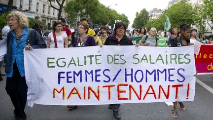 Une manifestation pour l'égalité des salaires entre les hommes et les femmes, en 2011, à Paris. (MIGUEL MEDINA / AFP)