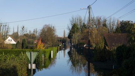 Le village de La Calotterie (Pas-de-Calais) sous les eaux, le 17 novembre 2023. (CHARLES CABY / AFP)