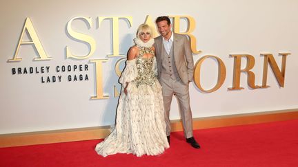 Lady Gaga et Bradley Cooper à la première de "A Star Is Born", le 27 septembre 2018 à Londres (Royaume-Uni). (LANDMARK MEDIA / NEWSCOM / SIPA)