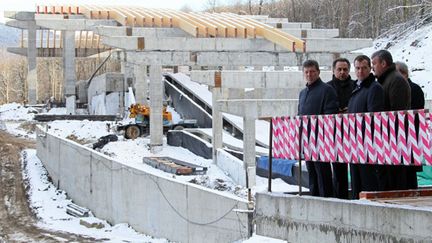 Sotchi en travaux, quelques semaines avant l'ouverture de JO.  (EKATERINA SHTUKINA / RIA NOVOSTI)