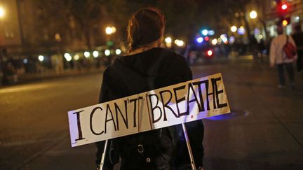 &nbsp; ("Je ne peux pas respirer", les derniers mots d'Eric Garner devenus cri de ralliement © REUTERS/Stephen Lam)