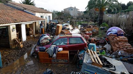 Le hameau de&nbsp;Ginouvies (Var) apr&egrave;s les inondations, le 20 janvier 2014. (MAXPPP)