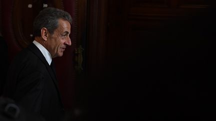 Nicolas Sarkozy au palais de justice de Paris, le 5 décembre 2022. (ALAIN JOCARD / AFP)