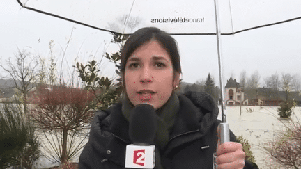 En direct de Villeneuve-sur-Yonne (Yonne), Claire Colnet revient sur les inondations et le temps qu'il faudra patienter avant le retour à la normale ce jeudi 25 janvier. (France 2)