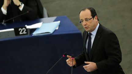 Fran&ccedil;ois Hollande s'adresse aux d&eacute;put&eacute;s du Parlement europ&eacute;en, le 5 f&eacute;vrier 2013.&nbsp; (CHRISTIAN HARTMANN / REUTERS )