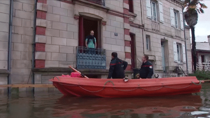 Inondations dans le Sud-Ouest : en Charente-Maritime, Saintes se prépare à être submergée