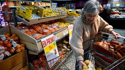 Le rayon des fruits et légumes dans un supermarché de Caen (Calvados) le 11 janvier 2024 (MARTIN ROCHE / MAXPPP)