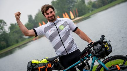 Julien Moreau a tenté le plus long triathlon du monde. Ici à Armentières (Nord), le 15 mai 2018. (MAXPPP)