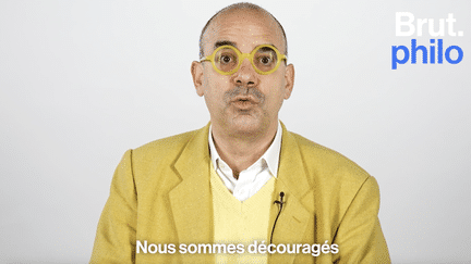 “Le burn out, c'est l'instrumentalisation de soi-même, jusqu'au moment où on éclate”. Le philosophe et auteur de “La Théorie du bourgeon”, Fabrice Midal nous donne les clés pour nous sortir du découragement, un mal qui touche de nombreuses personnes ces derniers temps. (Brut.)