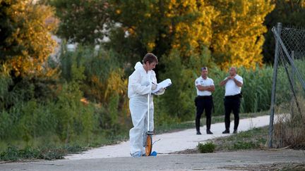 La police enqu&ecirc;te le 26 ao&ucirc;t 2015&nbsp;apr&egrave;s le meurtre &agrave; l'arme blanche&nbsp;d'une adolescente, dont le corps a &eacute;t&eacute; d&eacute;couvert dans un parc de Perpignan (Pyr&eacute;n&eacute;es-Orientales). (  MAXPPP)