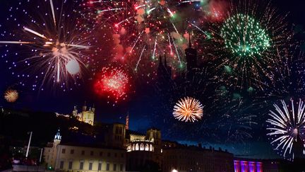 Feu d'artifice du 14-Juillet à Lyon, en 2018. (PHOTO PHILIPPE JUSTE / MAXPPP)