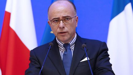 Le ministre de l'Int&eacute;rieur Bernard Cazeneuve s'exprime&nbsp;lors d'une conf&eacute;rence de presse, le 6 novembre 2014, &agrave; Paris. (  MAXPPP)