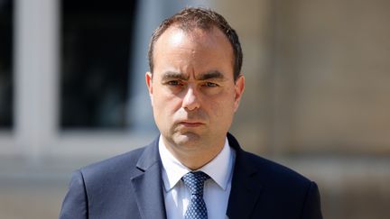 Le ministre des Armées, Sébastien Lecornu, à Paris, le 9 juin 2023. (LUDOVIC MARIN / AFP)