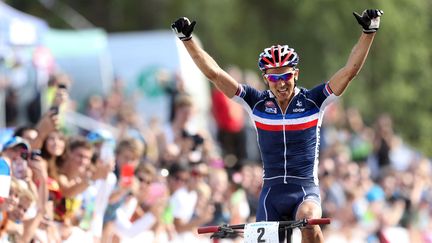 Julien Absalon décroche son 5e titre mondial, le 6 septembre 2014 à Hafjell, en Norvège. (GEIR OLSEN / NTB SCANPIX)