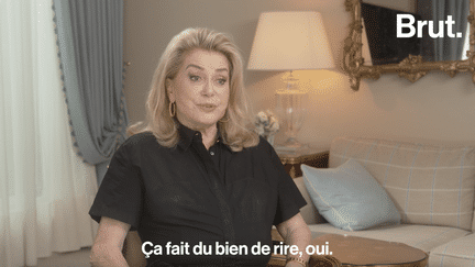 C'est quoi une bonne comédie ? On a posé la question à Catherine Deneuve, qui incarne une Bernadette Chirac inattendue dans la dernière comédie de Léa Domenach.