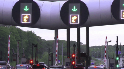 Transports : les Français vont devoir s’armer de patience sur les routes (FRANCE 2)