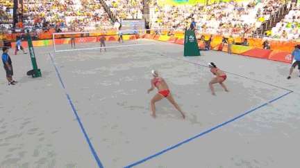 Le foot-volley : sport fétiche sur les plages de Rio