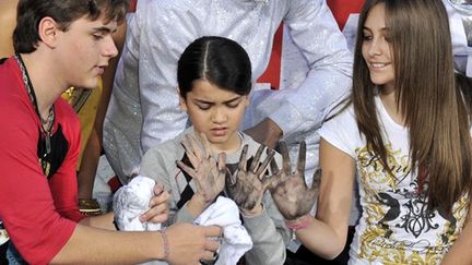 Les trois enfants de Michael Jackson ont été confié à leur cousin
 (Joe Klamar / AFP)