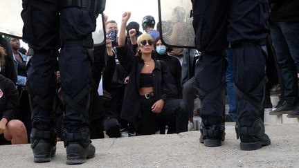 Manifestation à Paris contre les violences policières en mémoire d’Adama Traoré, le 6 juin 2020. (NATHANAEL CHARBONNIER / RADIO FRANCE)