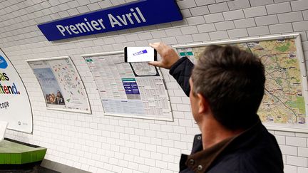 La station de métro "Quatre septembre" transformée en "Premier Avril" le 1er avril 2016... (CHESNOT / GETTY IMAGES EUROPE)