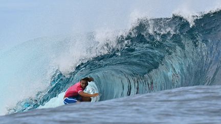 Kauli Vaast, à Teahupo'o (Tahiti, Polynésie française), le samedi 27 juillet 2024. (JEROME BROUILLET / AFP)