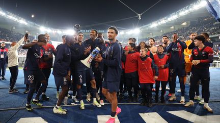 Les joueurs du Paris Saint-Germain célèbrent leur victoire contre Marseille le 24 septembre 2023. (MAXPPP)