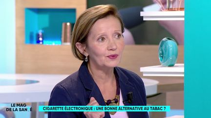 Cigarette électronique : "Il faut enregistrer les effets secondaires" pour connaître les risques