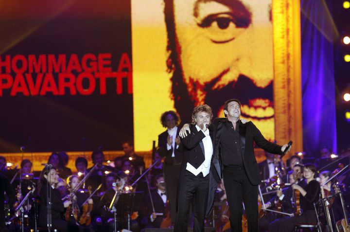 Lors d'une soirée d'hommage à Pavarotti, cinq ans après sa mort, en 2008, Roberto Alagna avec Patrick Bruel.
 (SICHOV/SIPA)