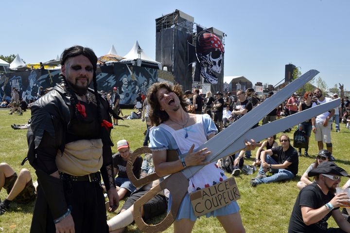 Au Hellfest 2015 il y a même Alice Coupeur !
 (Georges Gobet / AFP)