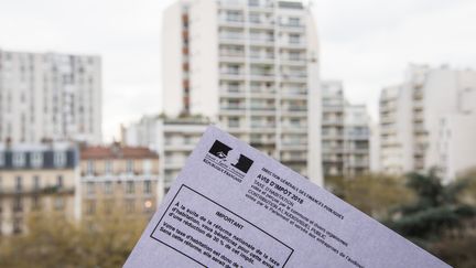 La taxe d'habitation doit être supprimée pour l'intégralité des ménages à l'horizon 2023, mais cette échéance pourrait finalement être différée d'un an ou deux. (RICCARDO MILANI / HANS LUCAS / AFP)