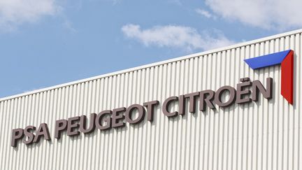 L'usine PSA Peugeot Citro&euml;n de Poissy (Yvelines), le 20 juin 2013. (F. GELEBART / 20 MINUTES / SIPA)