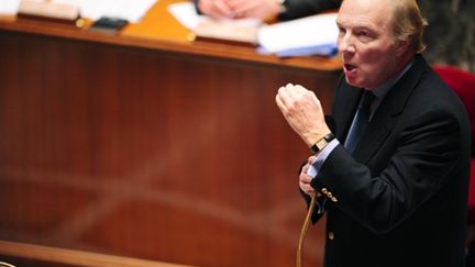 Le ministre de l'Immigration, Brice Hortefeux, le 15 février 2011, à l'Assemblée nationale, à Paris. (AFP/MARTIN BUREAU)