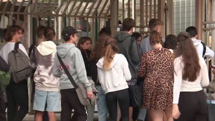 Éducation :&nbsp;les élèves de première d'un lycée de La Ciotat n'ont pas de prof de Français depuis la rentrée (France 3)