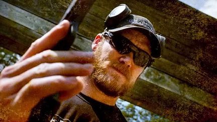 L'ancien sniper am&eacute;ricain Chris Kyle lors d'une s&eacute;ance de tir (lieu et date non pr&eacute;cis&eacute;s). (REX/SIPA)