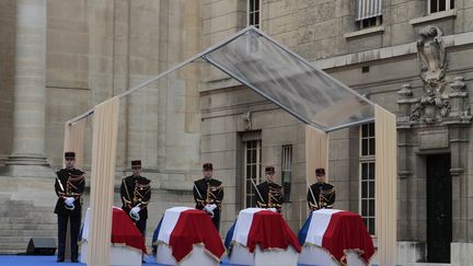 Hommage, mardi 26 mai, aux quatre figures de la r&eacute;sistance qui entrent mercredi 27 mai au Panth&eacute;on : Genevi&egrave;ve Anthonioz de Gaulle, Germaine Tillion, Pierre Brossolette et jean Zay.&nbsp; (CITIZENSIDE/CHRISTOPHE BONNET / AFP)