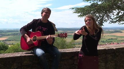 Le duo "Zic en signe",&nbsp;un voyage musical pour les sourds et malentendants (France 3 Lorraine)