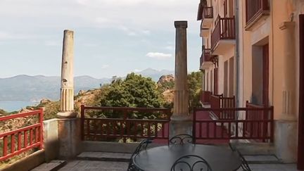 L'hôtel des Roches Rouges a été construit au début du XXe siècle dans la ville de Piana (Corse-du-Sud). Un établissement qui s'est inscrit dans l'essor du tourisme insulaire du siècle dernier. (CAPTURE D'ÉCRAN FRANCE 3)