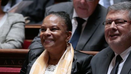 Christiane Taubira, ministre de la Justice, et Alain Vidalies, ministre des Relations avec le Parlement, durant une s&eacute;ance de questions au gouvernement, le 19 septembre 2013, &agrave; l'Assembl&eacute;e nationale, &agrave; Paris. (JACQUES DEMARTHON / AFP)